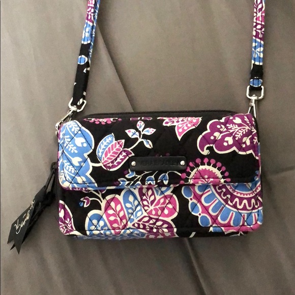 Vera Bradley Handbags - NWOT Vera Bradley Crossbody Purse / Wallet
